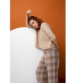 Damestrui met aansluitende mouwen gemaakt van Lang Yarns Vaya