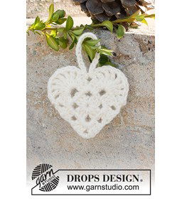 Kerstdecoratie gemaakt van Drops Cotton Light