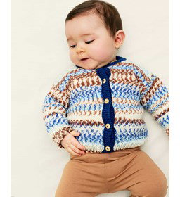 babyvestje met knoopsluiting gemaakt van knopen