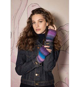 Meerkleurige polswarmers gemaakt van Lang Yarns Cloud