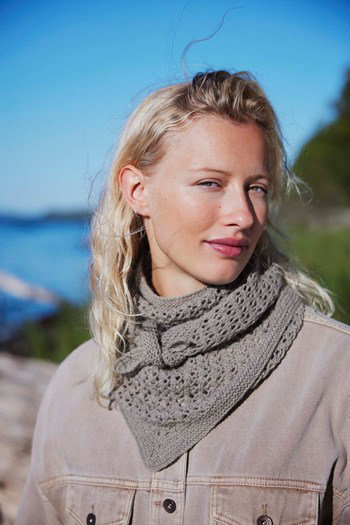 driehoeksjaal Emily met ajourpatroon