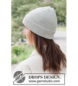 Muts Fog Whisper Hat gemaakt van Drops Merino extra fine