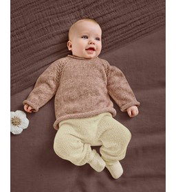 babytruitje en gerolde halsboord.