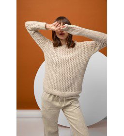 Damestrui met verticale golvende lijnen gemaakt van Lang Yarns Regina