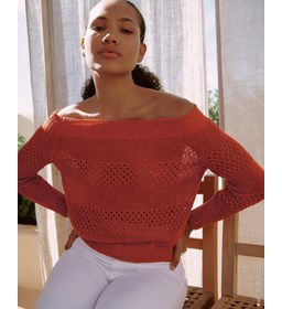 Damestrui met wijde hals en raglan gemaakt van Lana Grossa Nastrino