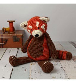 Rode panda gemaakt van Scheepjes Namaste