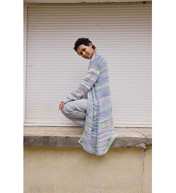 Lang damesvest met V-hals gemaakt van Lang Yarns Lisboa