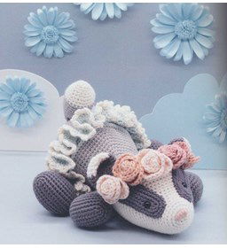 Amigurumi das in balletpakje gemaakt van DMC borduurgaren 4