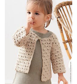 Vestje voor peuter in waaierpatroon gemaakt van Lana Grossa Soft Cotton