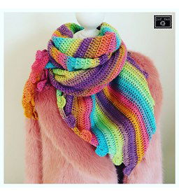 Gekleurde staal met geschulpte rand gemaakt van Lang Yarns Merino 120 Degrade