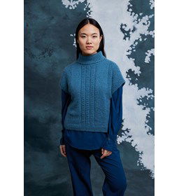 Spencer met opstaande boord gemaakt van Lang Yarns Malou Light uni en color