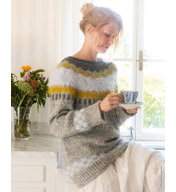 damestrui met harige details gemaakt van Lana Grossa Natural Alpaca Pelo