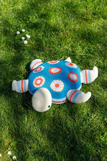 kussen in de vorm van een schildpad