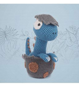 Baby iguanodon gemaakt van Lammy Yarns Rio