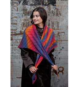 Driehoekige sjaal met ajourpatroon gemaakt van Lang Yarns Lovis