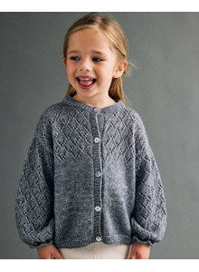 Kindervest in kantpatroon met knoopsluiting