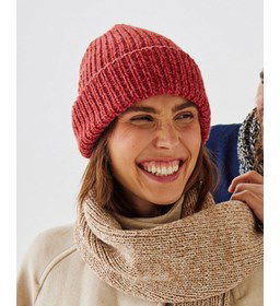 Damesmuts Jess in boordsteek gemaakt van Phildar Phil Partner 3,5