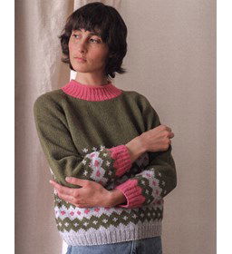 Damestrui met iets oplopende halsboord gemaakt van Rondbreinaald nr 4