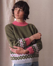 Damestrui met iets oplopende halsboord