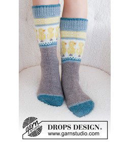 Paas sokken Dancing chicken gemaakt van Drops Karisma