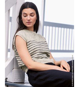 Mouwloze damestrui met smalle streepjes gemaakt van Lana Grossa Allora