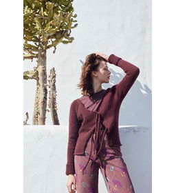 Vest met striksluiting gemaakt van Breinaalden zonder knop