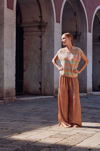 recht damesshirt Georgina met ronde halslijn