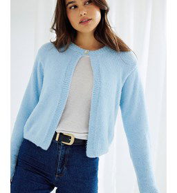 Vest met knoopsluiting in halsboord gemaakt van Phildar Phil Romance