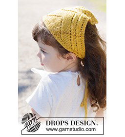 Sunflower Sweetie Bandana gemaakt van Drops Cotton Merino