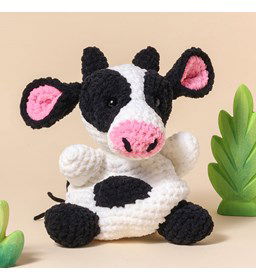 Kroeltje Koe Kate gemaakt van Scheepjes Little Darling