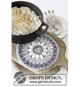 Onderzetters gemaakt van Drops Snow - Eskimo