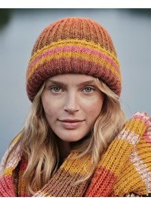 Breipatroon muts met omgeslagen rand gemaakt van Lana Grossa Gomitolo Tosca