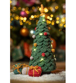 Kerstboom met pakjes gemaakt van Decoratie en miniaturen