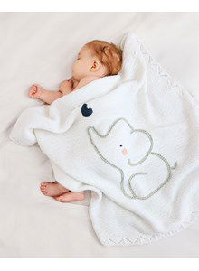 Deken met schattige baby olifant