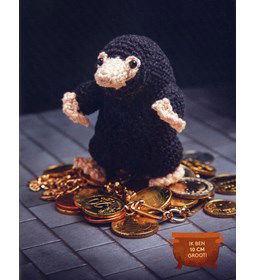 Fabeldier gemaakt van Scheepjes Catona 50 - 100 gram