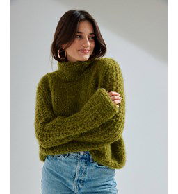 Rechte trui met zadelmouwen