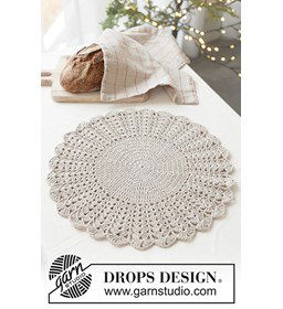 Snowflake Lace Doily gemaakt van Drops Belle