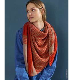 Omslagdoek met honingraadpatroon gemaakt van Lana Grossa Ecopuno