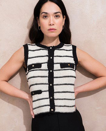 mouwloos jasje Loris met nepklepjes