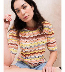 damestrui Lisa met gekleurde waaierstrepen gemaakt van Naaiartikelen