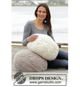 Gebreide poef gemaakt van Drops Snow - Eskimo