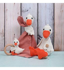 Babyspeeltjes in thema gans gemaakt van ogen