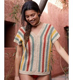 Zomers damesshirt met V-hals gemaakt van Phildar Phil Artisane