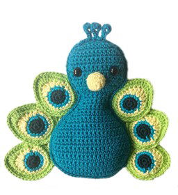 Pauw Poppy gemaakt van Scheepjes Catona 25 en 10 gram