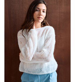 Flinterdunne damestrui in ajourpatroon gemaakt van Breinaalden