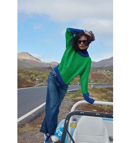 Damestrui met gekleurde boorden gemaakt van Lang yarns Poseidon