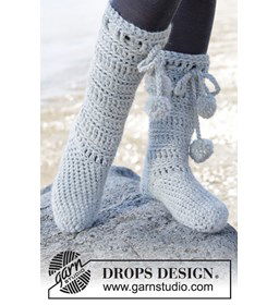 Gehaakte sloffen gemaakt van Drops Snow - Eskimo