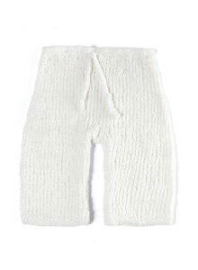 broekje met in de taiie een aansnoerkoordje