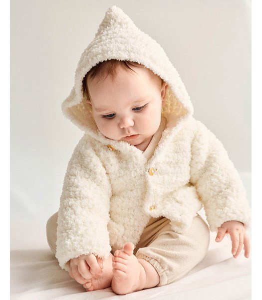 Haakpatroon babyjasje met capuchon