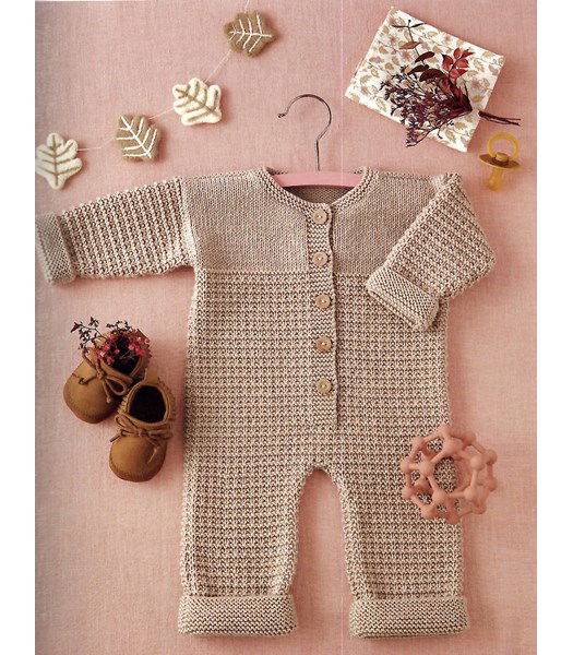 Breipatroon kruippakje met pijpen en lange mouwen